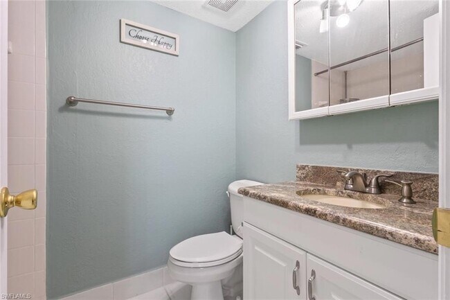 Building Photo - 4629 Bayshore Dr