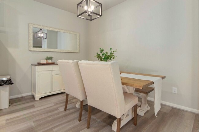 Building Photo - 5533 Evanston Ln