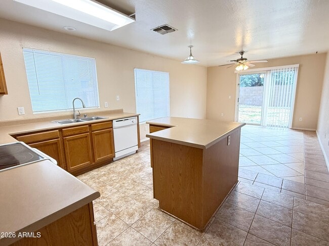 Building Photo - 11829 W Shaw Butte Dr