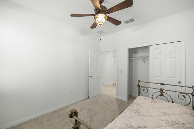 Building Photo - 7593 SW 63rd Ln Rd