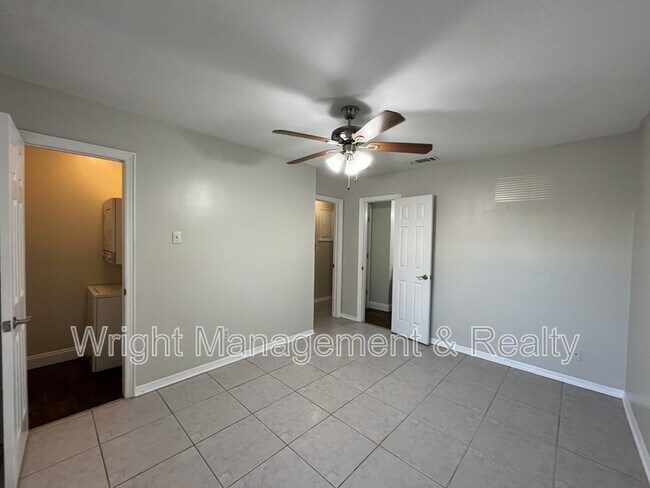 Building Photo - 505 S Westland Ave