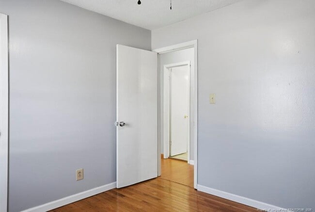 Building Photo - 815 Bedrock Dr