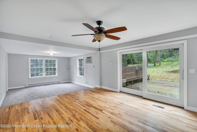 Building Photo - 5 Dugans Ln