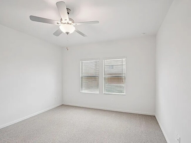 Building Photo - 522 Blanton St