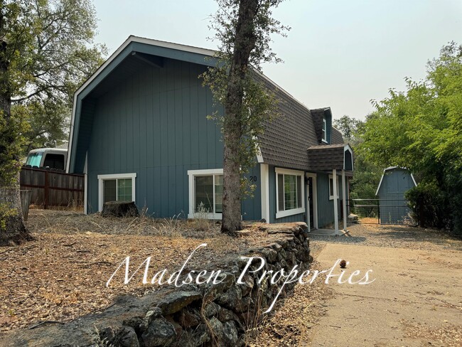 Building Photo - 20 Fairhill Dr