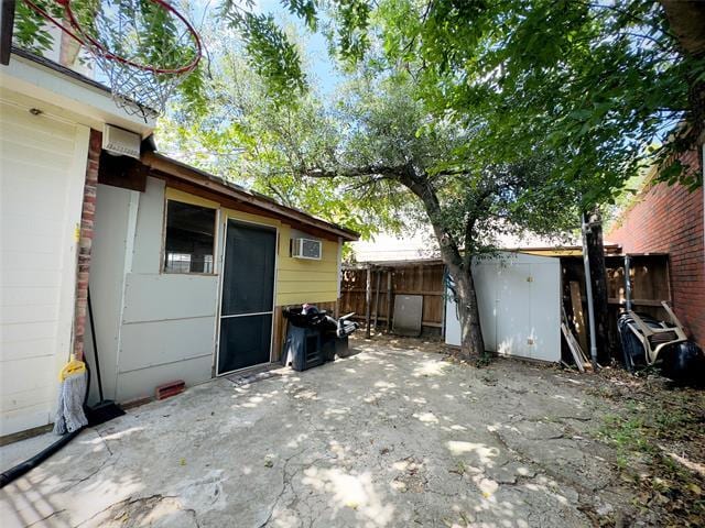 Building Photo - 3838 Brandon Park Dr