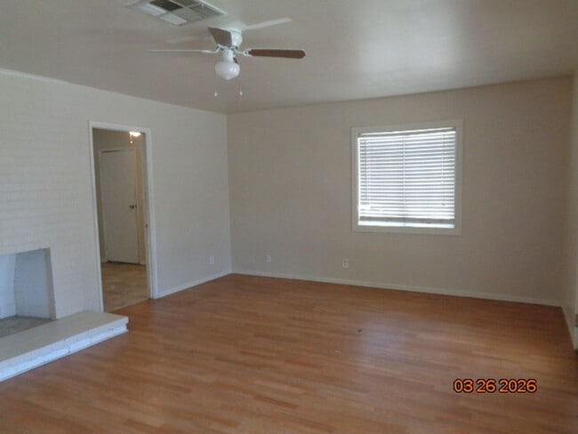 Building Photo - East Lancaster One Story Offering 1260 sq. ft.