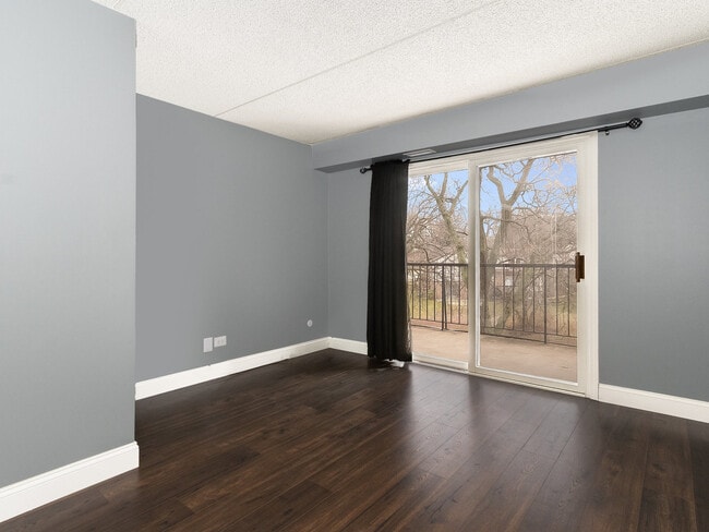 Building Photo - 7 Cinnamon Creek Dr