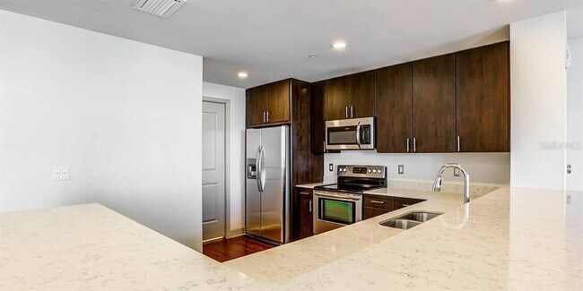 Building Photo - 55 W Church St