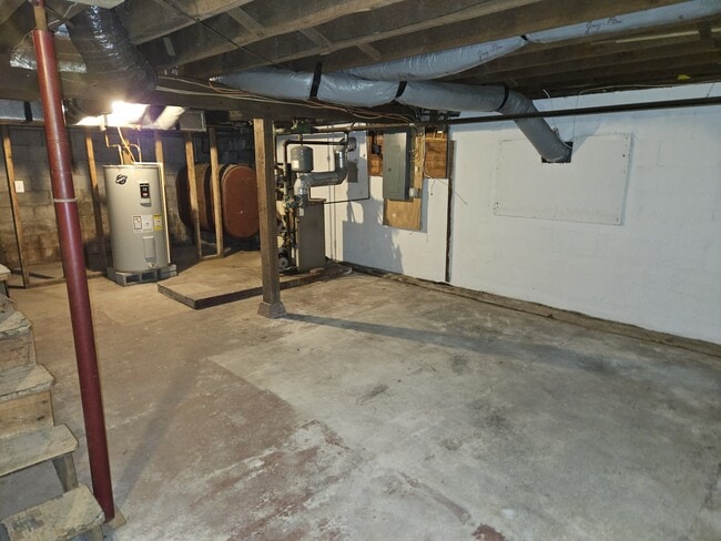 Building Photo - 513 E Baltimore St