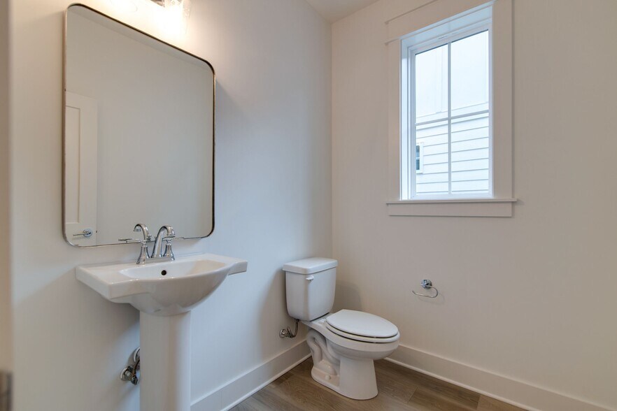 Building Photo - 226 Sounder Cir