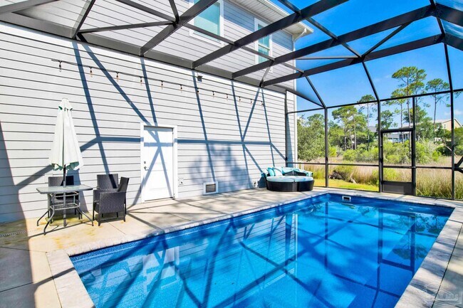 Building Photo - 16262 Tarpon Dr