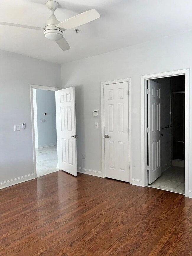 Building Photo - 2 Bed/ 2 Bath Condo located in one of Charlotte's most desired neighborhoods
