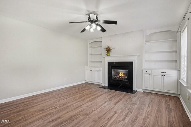 Building Photo - 5005 Marathon Ln