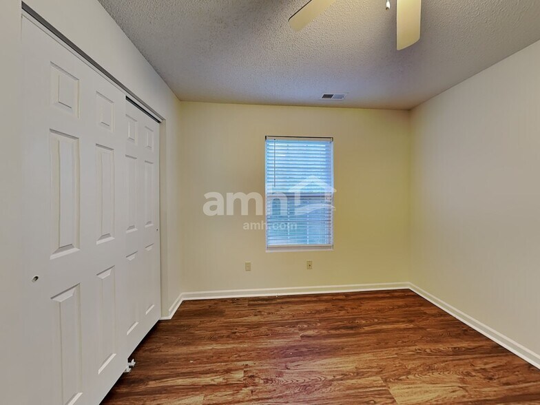 Building Photo - 5850 Mahogany Pl SW