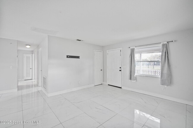 Building Photo - 93 Prospect Ave