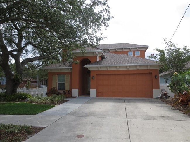 Building Photo - 7402 S Fitzgerald St