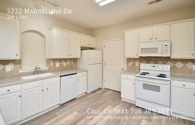 Building Photo - 3232 Margellina Drive