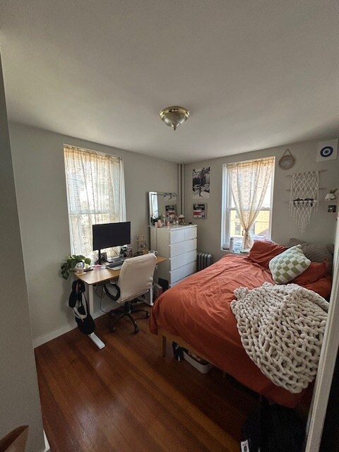 Building Photo - 54 Gainsborough St