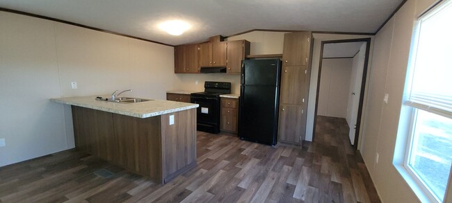 Building Photo - Very nice 3 bedroom/2 bath mobile home in ...