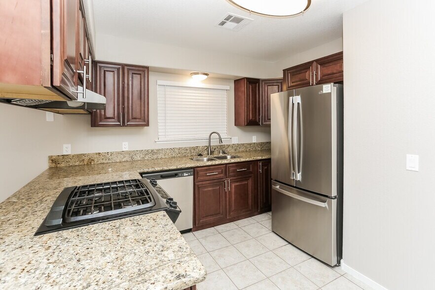 Building Photo - 6221 Tupac Ln