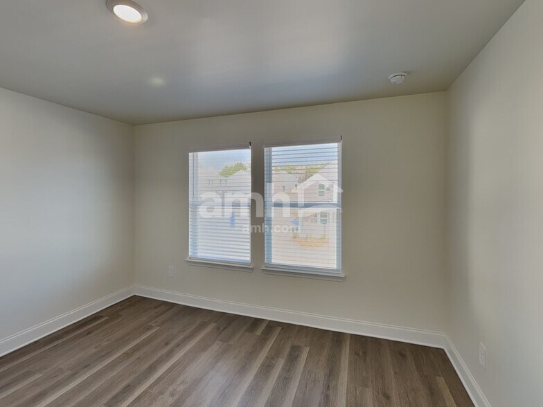 Building Photo - 3505 Shane Hill Rd SW