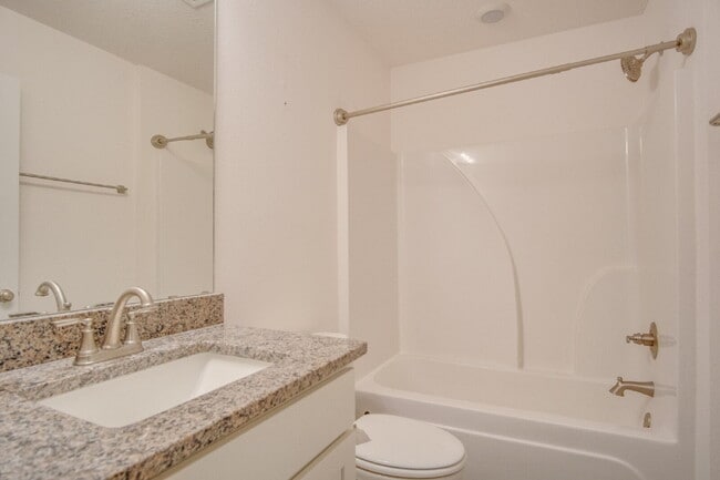 Building Photo - Modern 3/2 Home with Garage, Fenced Yard, ...