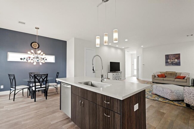 Building Photo - 2218 Cortijo Pl