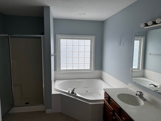 Building Photo - 806 Galloway Dr