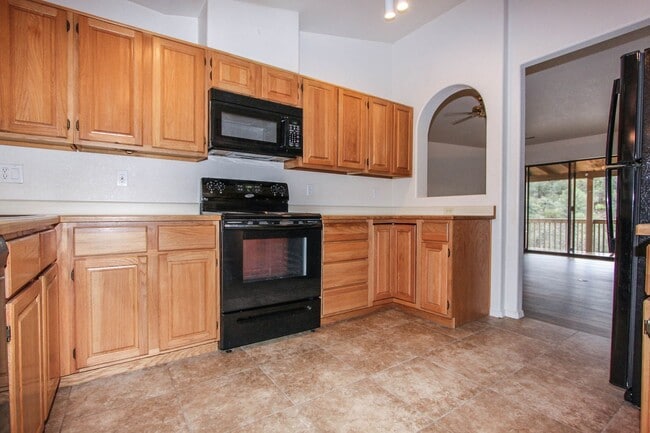 Building Photo - Yavapai Hills 3 Bedroom Home