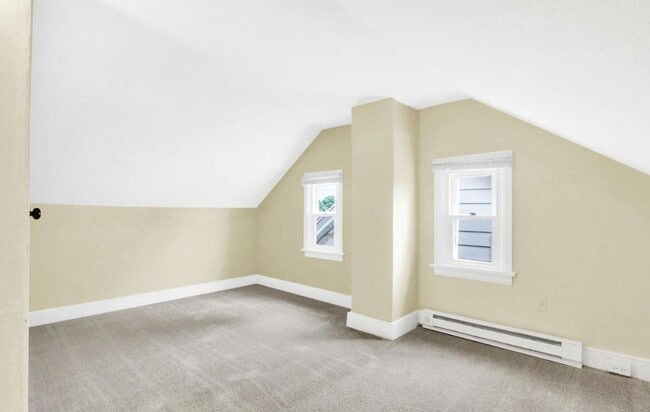 Building Photo - Bright 4 Bedroom, 1.5 Bath Home in Enola Pa!