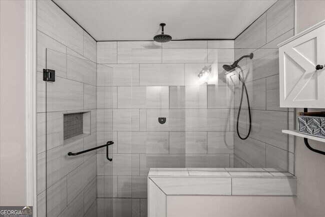 Building Photo - 541 N White St