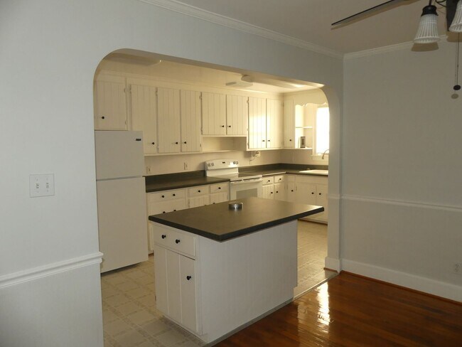 Building Photo - 33 Bunting Lane, Poquoson Va.