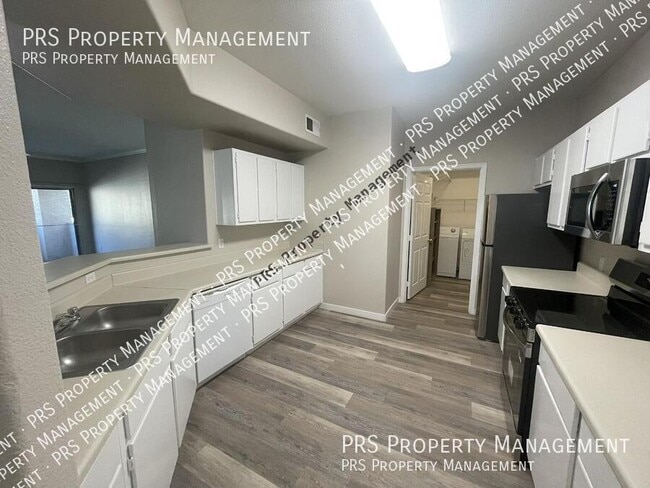 Building Photo - 3236 E Chandler Blvd