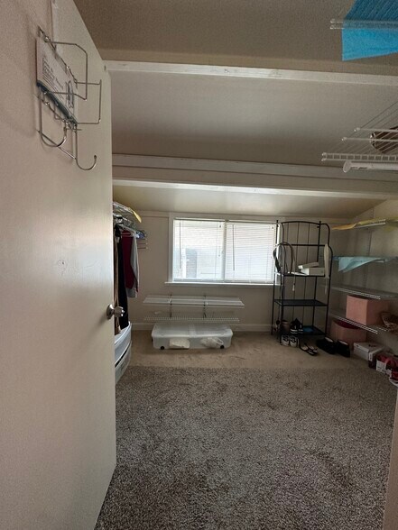 Building Photo - 225 Hudson Pl