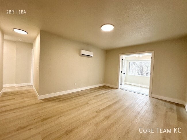 Building Photo - 4337 Mercier St