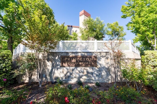 Building Photo - 227 Stanford