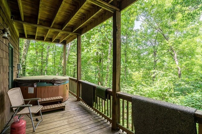 Building Photo - 124 Adair Dr