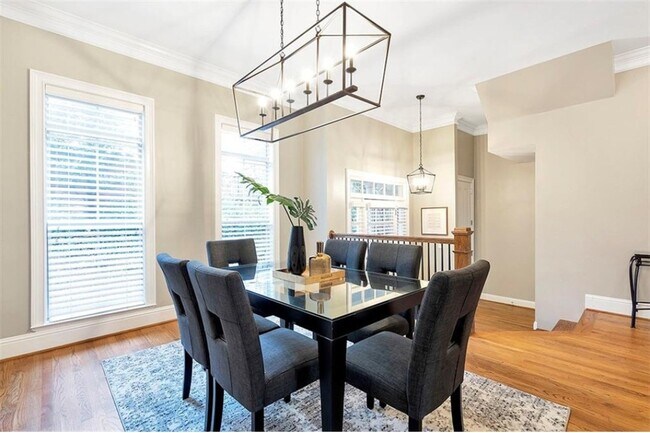 Building Photo - 5408 Glenridge Cove NE