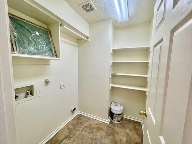 Building Photo - Nice Single Story Home in Crowley