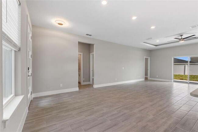 Building Photo - 217 Cimarron Dr