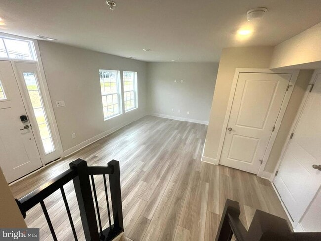 Building Photo - 7616 Johnnycake Rd