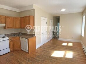 Building Photo - 4 bedroom in Boston MA 02115