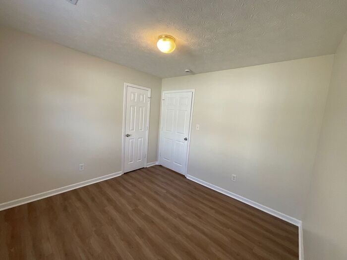 Building Photo - 3651 Ten Oaks Cir