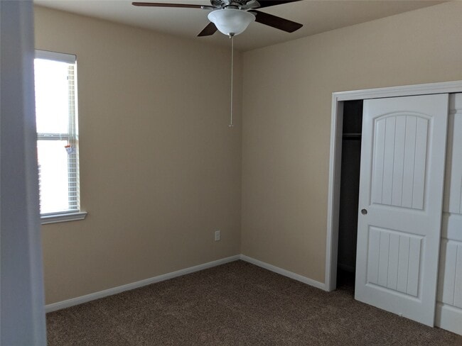 Building Photo - 5211 Ivory Glass Dr