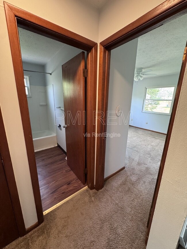 Building Photo - 4020 Vira Rd