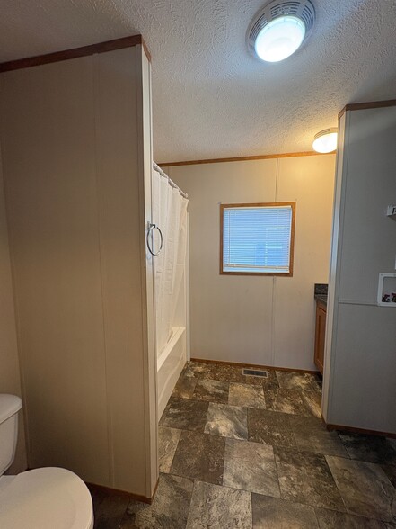 Building Photo - 45 Mantua Grove Rd
