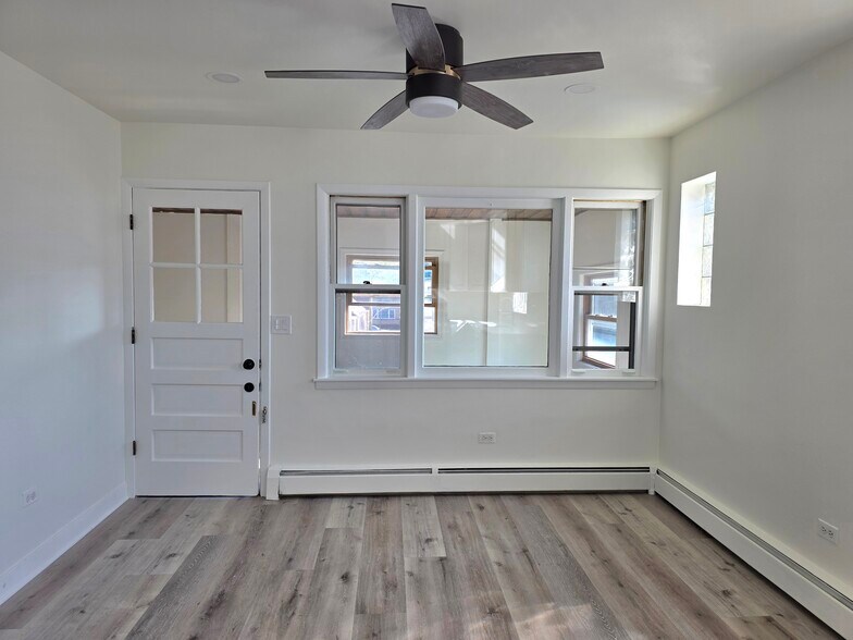 Building Photo - 5063 N Menard Ave
