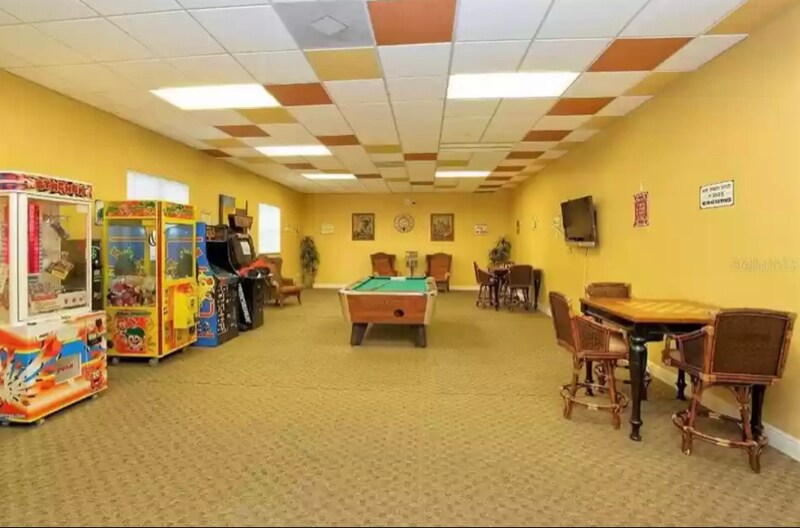 Building Photo - 2720 Oakwater Dr