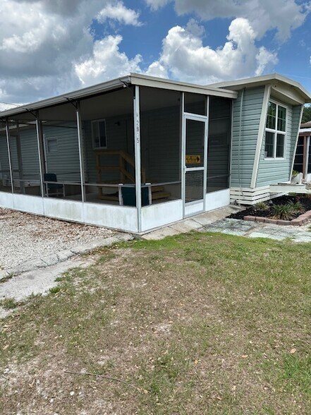 Parking next to screened porch - 2915 Tindel Camp Rd